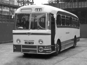 AEC Reliance MU3RV Weymann Fanfare 1957 года (UK)
